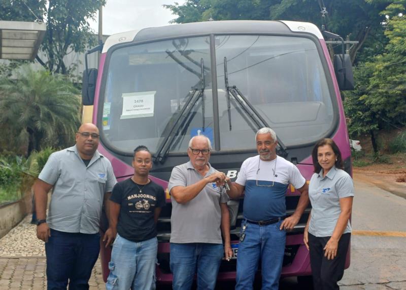 Mariana (MG) adere ao Programa Transporta SUS e veículo é entregue pelo Cisamapi