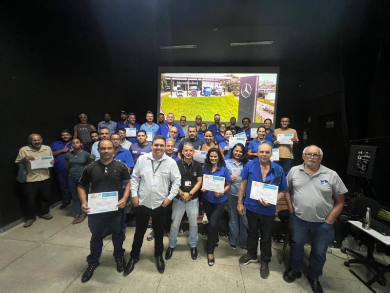 Orientações técnicas dos cinco novos ônibus do Transporta SUS são repassadas aos motoristas dos municípios consorciados ao Cisamapi